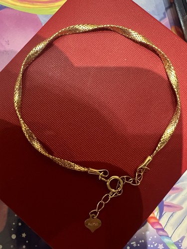 Solid 18ct gold - 18ct, wavy