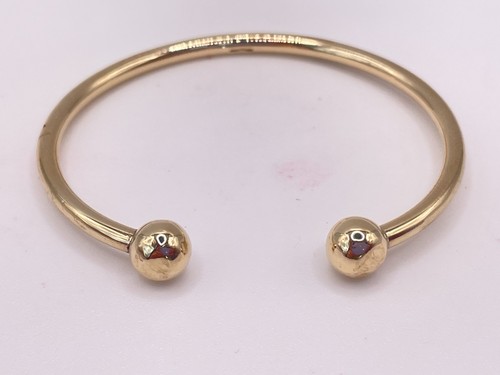 9ct gold hallmarked baby - 9ct, solid