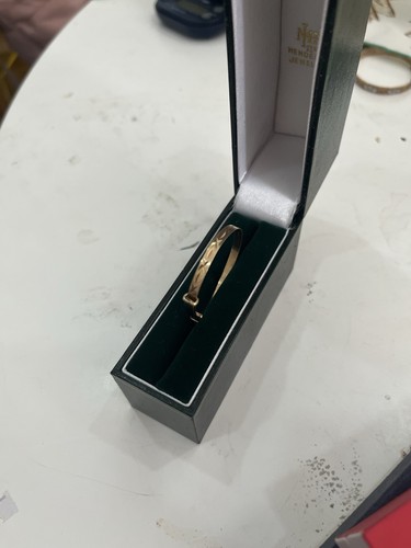 Vintage solid 9ct gold - 9ct, baby