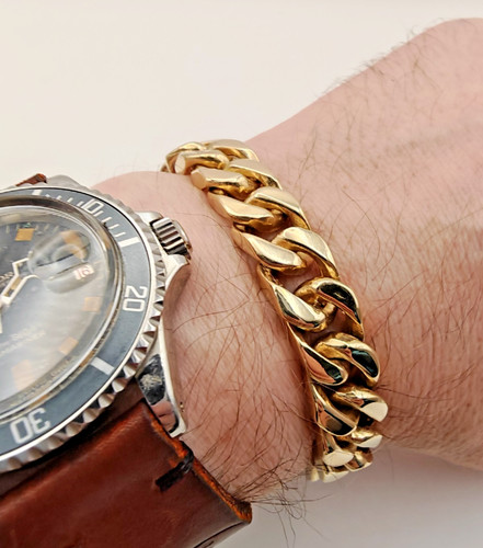 Solid 9ct yellow gold - solid,