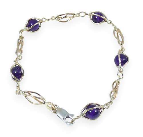 Vintage solid 9ct - 9ct, gold