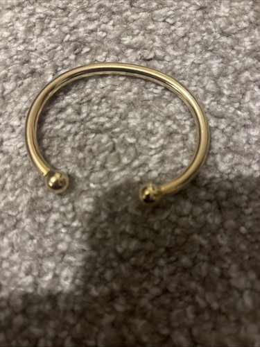 Solid gold 9ct bangle - gold,