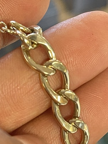 Solid 9ct yellow gold - yellow,