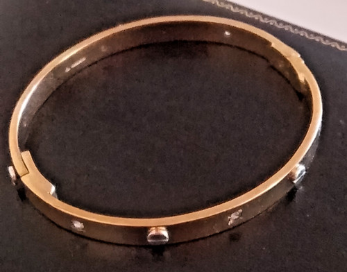9ct yellow gold - heavy, solid