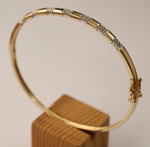 9ct solid yellow gold - solid,