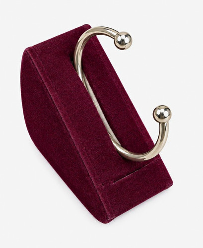 9ct yellow gold - , solid