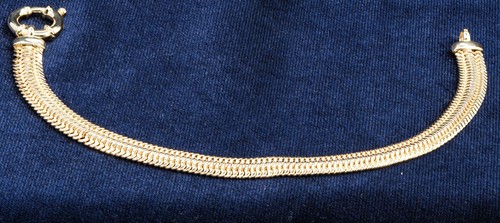 Solid 9ct gold - 9ct, mesh