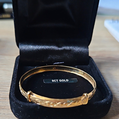 9ct yellow gold bangle - 9ct,