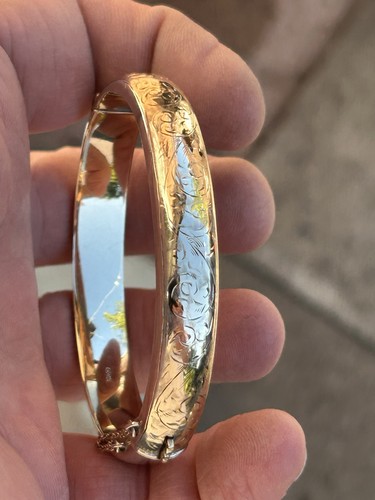 9ct solid gold bangle - 9ct,